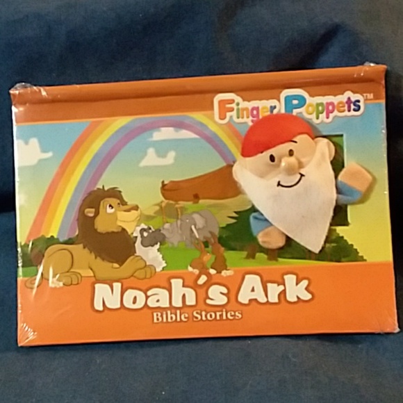 Noah's Ark Book**4/$10** - Picture 1 of 4